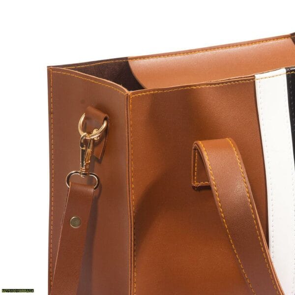 X-Baku Shoulder Bag Brown - Image 3