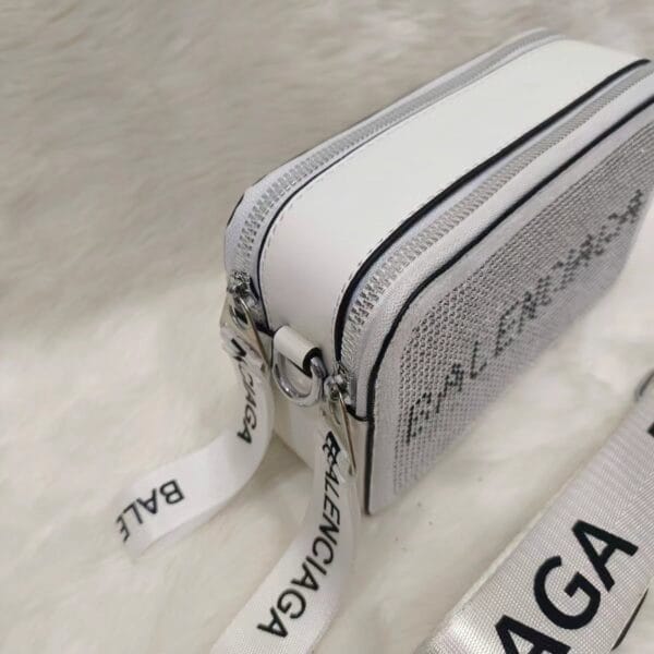 Ladies Premium Hand Carry Bag - Image 3